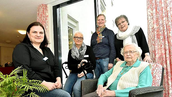 Zeit und Zuwendung für alte Menschen im Heim (Februar 2015)